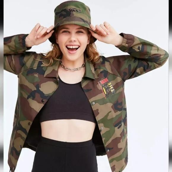 Urban Outfitters Vans Off The Wall Camo Windbreaker Jacket Sz Medium - Picture 2 of 8